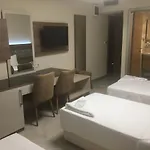 Hotel Ak Star 3*